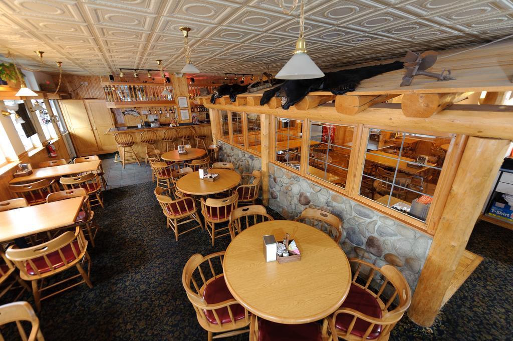 Frontier Suites Hotel In Juneau Kültér fotó