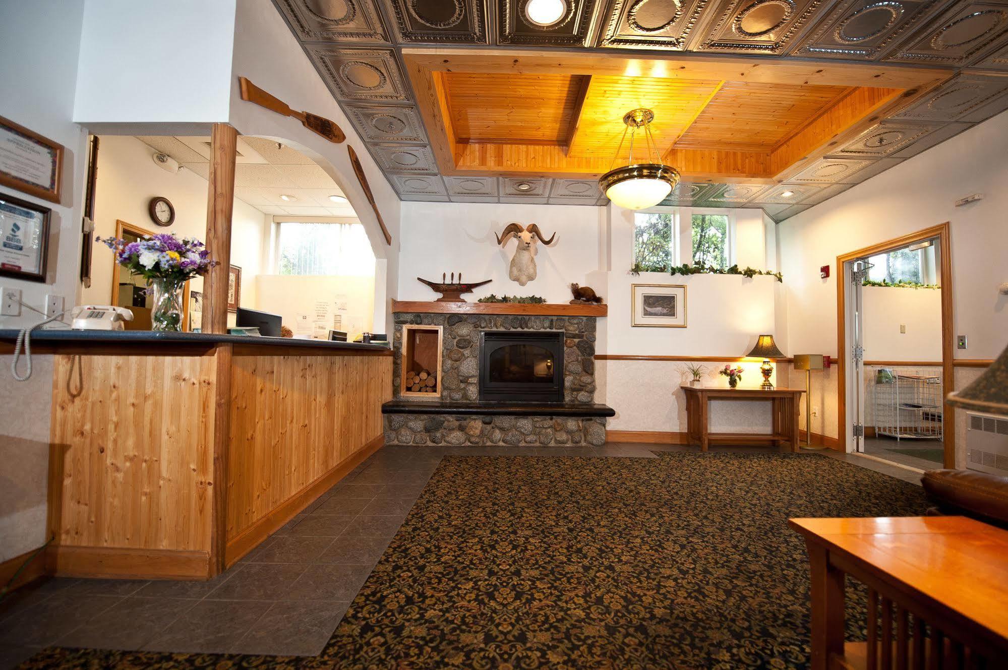 Frontier Suites Hotel In Juneau Kültér fotó