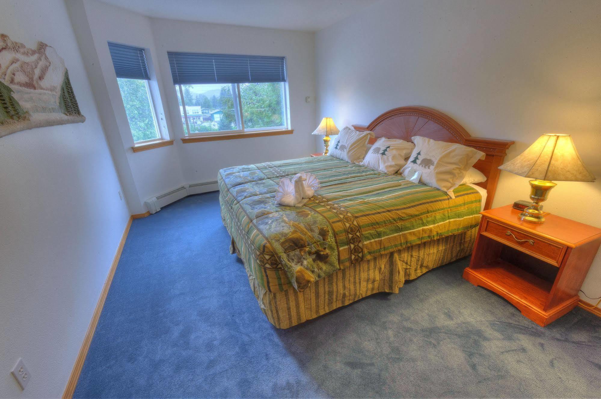 Frontier Suites Hotel In Juneau Kültér fotó